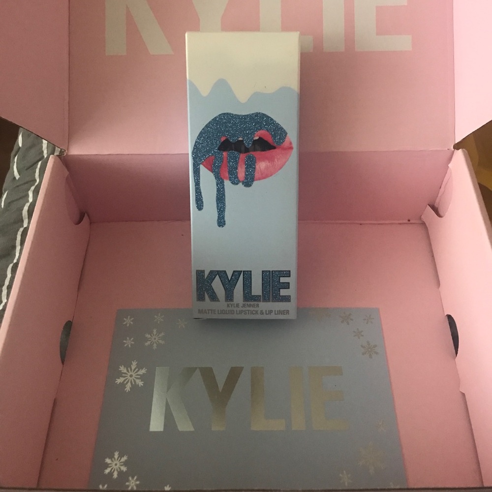 Kylie Cosmetics kissmas lip kit